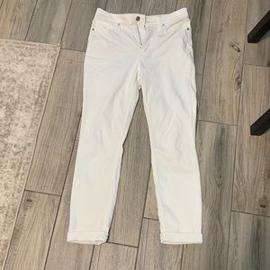 Like new Lauren Conrad high rise skinny jeans. White size 10. Great stretch.